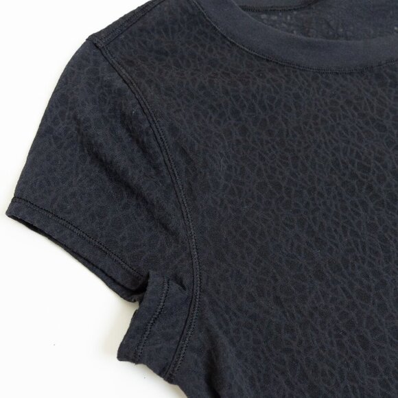 Lululemon Hint of Sheer Tee Cropped Top Black - Picture 7 of 10